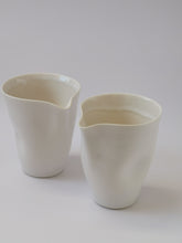 Load image into Gallery viewer, Grip Jug - satin white